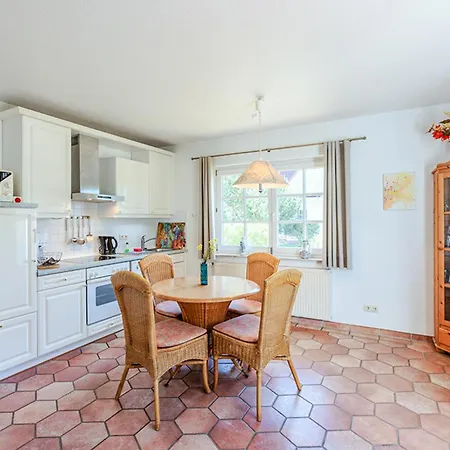 Haus Kormoran, Nr 12 * זינקסט